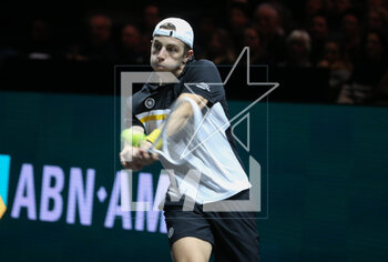 2023-02-18 - Tallon Griekspoor of Netherlands in action against Jannik Sinner of Italy during the ABN Amro Open 2023, ATP 500 tennis tournament on February 18, 2023 in Rotterdam, Netherlands - TENNIS - ATP - ABN AMRO OPEN 2023 - INTERNATIONALS - TENNIS