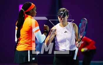 2023-02-16 - Coco Gauff of the United States & Jessica Pegula of the United States in action during the doubles semi-final of the 2023 Qatar Totalenergies Open, WTA 500 tennis tournament on February 16, 2023 in Doha, Qatar - TENNIS - WTA - QATAR TOTALENERGIES OPEN 2023 - INTERNATIONALS - TENNIS