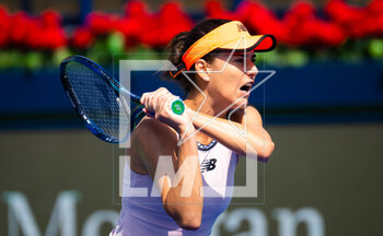 2023-02-20 - Sorana Cirstea of Romania in action against Beatriz Haddad Maia of Brazil during the first round of the 2023 Dubai Duty Free Tennis Championships WTA 1000 tennis tournament on February 20, 2023 in Dubai, UAE - TENNIS - WTA - DUBAI DUTY FREE 2023 - INTERNATIONALS - TENNIS