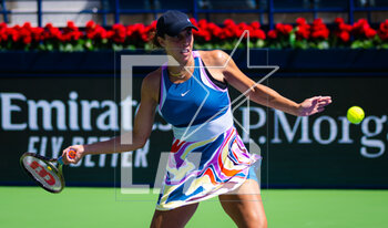 21/02/2023 - Madison Keys of the United States in action against Caroline Garcia of France during the second round of the 2023 Dubai Duty Free Tennis Championships WTA 1000 tennis tournament on February 21, 2023 in Dubai, UAE - TENNIS - WTA - DUBAI DUTY FREE 2023 - INTERNAZIONALI - TENNIS