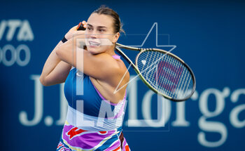 21/02/2023 - Aryna Sabalenka of Belarus in action against Lauren Davis of the United States during the second round of the 2023 Dubai Duty Free Tennis Championships WTA 1000 tennis tournament on February 21, 2023 in Dubai, UAE - TENNIS - WTA - DUBAI DUTY FREE 2023 - INTERNAZIONALI - TENNIS