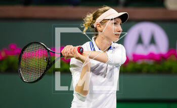 10/03/2023 - Cristina Bucsa of Spain in action during the second round of the 2023 BNP Paribas Open, WTA 1000 tennis tournament on March 10, 2023 in Indian Wells, USA - TENNIS - WTA - BNP PARIBAS OPEN 2023 - INTERNAZIONALI - TENNIS