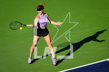 12/03/2023 - Linda Noskova of the Czech Republic in action during the third round of the 2023 BNP Paribas Open, WTA 1000 tennis tournament on March 12, 2023 in Indian Wells, USA - TENNIS - WTA - BNP PARIBAS OPEN 2023 - INTERNAZIONALI - TENNIS