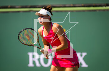 12/03/2023 - Veronika Kudermetova of Russia in action during the third round of the 2023 BNP Paribas Open, WTA 1000 tennis tournament on March 12, 2023 in Indian Wells, USA - TENNIS - WTA - BNP PARIBAS OPEN 2023 - INTERNAZIONALI - TENNIS