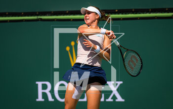 12/03/2023 - Rebecca Peterson of Sweden in action during the third round of the 2023 BNP Paribas Open, WTA 1000 tennis tournament on March 12, 2023 in Indian Wells, USA - TENNIS - WTA - BNP PARIBAS OPEN 2023 - INTERNAZIONALI - TENNIS