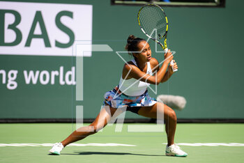 13/03/2023 - Leylah Fernandez of Canada in action during the third round of the 2023 BNP Paribas Open, WTA 1000 tennis tournament on March 13, 2023 in Indian Wells, USA - TENNIS - WTA - BNP PARIBAS OPEN 2023 - INTERNAZIONALI - TENNIS