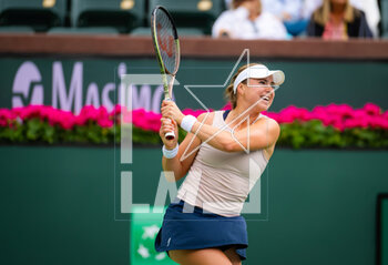 14/03/2023 - Rebecca Peterson of Sweden in action against Coco Gauff of the United States during the fourth round of the 2023 BNP Paribas Open, WTA 1000 tennis tournament on March 14, 2023 in Indian Wells, USA - TENNIS - WTA - BNP PARIBAS OPEN 2023 - INTERNAZIONALI - TENNIS