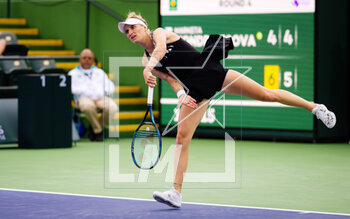 14/03/2023 - Marketa Vondrousova of the Czech Republic in action against Karolina Muchova of the Czech Republic during the fourth round of the 2023 BNP Paribas Open, WTA 1000 tennis tournament on March 14, 2023 in Indian Wells, USA - TENNIS - WTA - BNP PARIBAS OPEN 2023 - INTERNAZIONALI - TENNIS