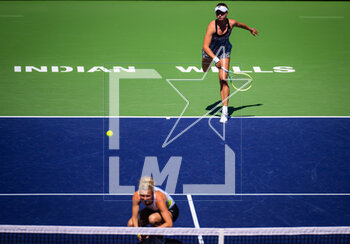 16/03/2023 - Barbora Krejcikova of the Czech Republic & Katerina Siniakova of the Czech Republic in action during the doubles quarter-final of the 2023 BNP Paribas Open, WTA 1000 tennis tournament on March 16, 2023 in Indian Wells, USA - TENNIS - WTA - BNP PARIBAS OPEN 2023 - INTERNAZIONALI - TENNIS