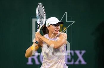 17/03/2023 - Iga Swiatek of Poland in action against Elena Rybakina of Kazakhstan during the semi-final of the 2023 BNP Paribas Open, WTA 1000 tennis tournament on March 17, 2023 in Indian Wells, USA - TENNIS - WTA - BNP PARIBAS OPEN 2023 - INTERNAZIONALI - TENNIS