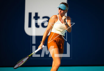 2023-03-21 - Linda Fruhvirtova of the Czech Republic during the first round of the 2023 Miami Open, WTA 1000 tennis tournament on March 21, 2023 in Miami, USA - TENNIS - WTA - 2023 MIAMI OPEN - INTERNATIONALS - TENNIS