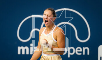 2023-03-23 - Marta Kostyuk of Ukraine during the second round of the 2023 Miami Open, WTA 1000 tennis tournament on March 23, 2023 in Miami, USA - TENNIS - WTA - 2023 MIAMI OPEN - INTERNATIONALS - TENNIS