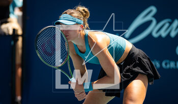 2023-03-23 - Paula Badosa of Spain in action during the second round of the 2023 Miami Open, WTA 1000 tennis tournament on March 23, 2023 in Miami, USA - TENNIS - WTA - 2023 MIAMI OPEN - INTERNATIONALS - TENNIS