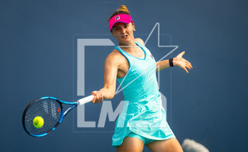 2023-03-23 - Irina-Camelia Begu of Romania during the second round of the 2023 Miami Open, WTA 1000 tennis tournament on March 23, 2023 in Miami, USA - TENNIS - WTA - 2023 MIAMI OPEN - INTERNATIONALS - TENNIS