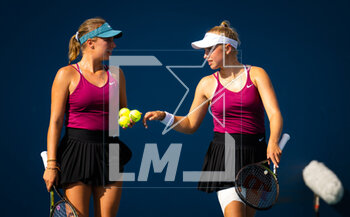 2023-03-24 - Brenda Fruhvirtova of the Czech Republic & Linda Fruhvirtova of the Czech Republic playing doubles at the 2023 Miami Open, WTA 1000 tennis tournament on March 24, 2023 in Miami, USA - TENNIS - WTA - 2023 MIAMI OPEN - INTERNATIONALS - TENNIS