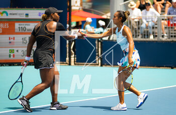 2023-03-27 - Leylah Fernandez of Canada & Taylor Townsend of the United States in action during the second doubles round of the 2023 Miami Open, WTA 1000 tennis tournament on March 27, 2023 in Miami, USA - TENNIS - WTA - 2023 MIAMI OPEN - INTERNATIONALS - TENNIS