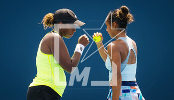 2023-03-28 - Leylah Fernandez of Canada & Taylor Townsend of the United States in action during the doubles quarter-final of the 2023 Miami Open, WTA 1000 tennis tournament on March 28, 2023 in Miami, USA - TENNIS - WTA - 2023 MIAMI OPEN - INTERNATIONALS - TENNIS