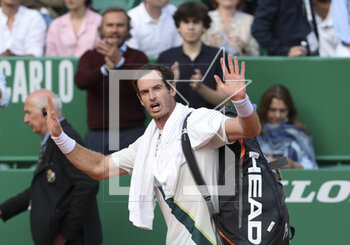 2023-04-10 - Andy Murray of Great Britain salutes the fans after his first round defeat during the Rolex Monte-Carlo Masters 2023, an ATP Masters 1000 tennis event on April 10, 2023 at Monte-Carlo Country Club in Roquebrune Cap Martin, France - TENNIS - ROLEX MONTE CARLO MASTERS 2023 - INTERNATIONALS - TENNIS