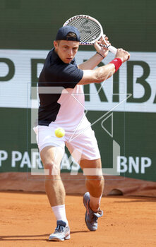 2023-04-10 - Tallon Griekspoor of Netherlands during day 2 of the Rolex Monte-Carlo Masters 2023, an ATP Masters 1000 tennis event on April 10, 2023 at Monte-Carlo Country Club in Roquebrune Cap Martin, France - TENNIS - ROLEX MONTE CARLO MASTERS 2023 - INTERNATIONALS - TENNIS