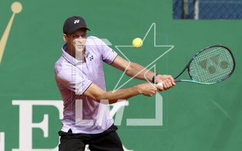 2023-04-10 - Hubert Hurkacz of Poland during day 2 of the Rolex Monte-Carlo Masters 2023, an ATP Masters 1000 tennis event on April 10, 2023 at Monte-Carlo Country Club in Roquebrune Cap Martin, France - TENNIS - ROLEX MONTE CARLO MASTERS 2023 - INTERNATIONALS - TENNIS
