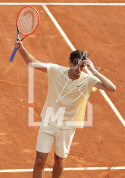 2023-04-12 - Taylor Fritz of USA celebrates his victory during day 4 of the Rolex Monte-Carlo Masters 2023, an ATP Masters 1000 tennis event on April 12, 2023 at Monte-Carlo Country Club in Roquebrune Cap Martin, France - TENNIS - ROLEX MONTE CARLO MASTERS 2023 - INTERNATIONALS - TENNIS