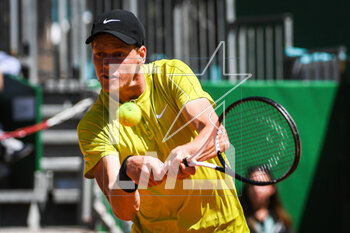2023-04-13 - Jannik SINNER of Italia during the Rolex Monte-Carlo, ATP Masters 1000 tennis event on April 13, 2023 at Monte-Carlo Country Club in Roquebrune Cap Martin, France - TENNIS - ROLEX MONTE CARLO MASTERS 2023 - INTERNATIONALS - TENNIS