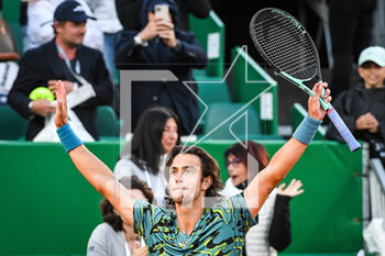 2023-04-13 - Lorenzo MUSETTI of Italia celebrates his victory during the Rolex Monte-Carlo, ATP Masters 1000 tennis event on April 13, 2023 at Monte-Carlo Country Club in Roquebrune Cap Martin, France - TENNIS - ROLEX MONTE CARLO MASTERS 2023 - INTERNATIONALS - TENNIS
