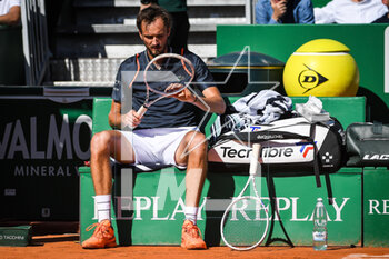 2023-04-14 - Daniil MEDVEDEV of Russia during the Rolex Monte-Carlo, ATP Masters 1000 tennis event on April 14, 2023 at Monte-Carlo Country Club in Roquebrune Cap Martin, France - TENNIS - ROLEX MONTE CARLO MASTERS 2023 - INTERNATIONALS - TENNIS