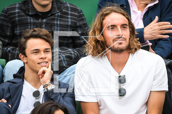2023-04-15 - Nyck DE VRIES and Stefanos TSITSIPAS of Greece during the Rolex Monte-Carlo, ATP Masters 1000 tennis event on April 15, 2023 at Monte-Carlo Country Club in Roquebrune Cap Martin, France - TENNIS - ROLEX MONTE CARLO MASTERS 2023 - INTERNATIONALS - TENNIS