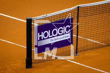 2023-04-17 - Hologic Logo during practice at the 2023 Porsche Tennis Grand Prix, WTA 500 tennis tournament on April 17, 2023 in Stuttgart, Germany - TENNIS - WTA - 2023 PORSCHE TENNIS GRAND PRIX - INTERNATIONALS - TENNIS