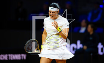 2023-04-19 - Ons Jabeur of Tunisia in action during the second round of the 2023 Porsche Tennis Grand Prix, WTA 500 tennis tournament on April 19, 2023 in Stuttgart, Germany - TENNIS - WTA - 2023 PORSCHE TENNIS GRAND PRIX - INTERNATIONALS - TENNIS