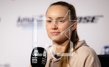 2023-04-19 - Elena Rybakina of Kazakhstan talks to the media after the first round of the 2023 Porsche Tennis Grand Prix, WTA 500 tennis tournament on April 19, 2023 in Stuttgart, Germany - TENNIS - WTA - 2023 PORSCHE TENNIS GRAND PRIX - INTERNATIONALS - TENNIS