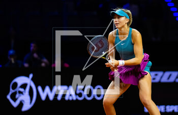 2023-04-21 - Paula Badosa of Spain in action during the quarter-final of the 2023 Porsche Tennis Grand Prix, WTA 500 tennis tournament on April 21, 2023 in Stuttgart, Germany - TENNIS - WTA - 2023 PORSCHE TENNIS GRAND PRIX - INTERNATIONALS - TENNIS