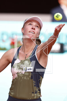 2023-04-25 - Magdalena Frech of Poland in action against Aliona Bolsova of Spain during the Mutua Madrid Open 2023, Masters 1000 tennis tournament on April 25, 2023 at Caja Magica in Madrid, Spain - TENNIS - MUTUA MADRID OPEN 2023 - INTERNATIONALS - TENNIS
