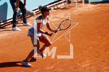 2023-04-26 - Mayar Sherif of Egypt in action against Camila Giorgi of Italy during the Mutua Madrid Open 2023, Masters 1000 tennis tournament on April 26, 2023 at Caja Magica in Madrid, Spain - TENNIS - MUTUA MADRID OPEN 2023 - INTERNATIONALS - TENNIS