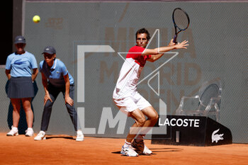 2023-04-26 - Albert Ramos of Spain in action against Ilya Ivashka of Belarus during the Mutua Madrid Open 2023, Masters 1000 tennis tournament on April 26, 2023 at Caja Magica in Madrid, Spain - TENNIS - MUTUA MADRID OPEN 2023 - INTERNATIONALS - TENNIS