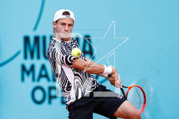 2023-04-26 - Diego Schwartzman of Argentina in action against Hugo Grenier of France during the Mutua Madrid Open 2023, Masters 1000 tennis tournament on April 26, 2023 at Caja Magica in Madrid, Spain - TENNIS - MUTUA MADRID OPEN 2023 - INTERNATIONALS - TENNIS
