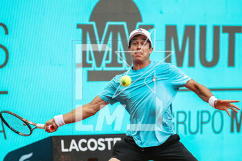 2023-04-27 - Mackenzie McDonald of United States in action against Bernabe Zapata Miralles of Spain during the Mutua Madrid Open 2023, Masters 1000 tennis tournament on April 27, 2023 at Caja Magica in Madrid, Spain - TENNIS - MUTUA MADRID OPEN 2023 - INTERNATIONALS - TENNIS
