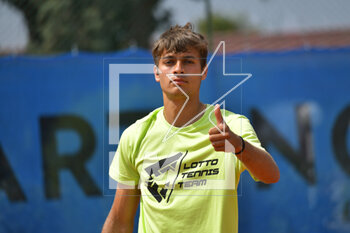 2023-04-29 - Flavio Cobolli (ITA) at warm-up before the match
ATP Challenger Roma Garden Open 2023 Semifinals on April 29,2023 at Garden Tennis Club in Rome, Italy - SEMIFINALS - ATP CHALLANGER ROMA GARDEN - INTERNATIONALS - TENNIS