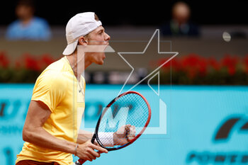 2023-04-29 - Denis Shapovalop of Canada in action against Zhizhen Zhang of China during the Mutua Madrid Open 2023, Masters 1000 tennis tournament on April 29, 2023 at Caja Magica in Madrid, Spain - TENNIS - MUTUA MADRID OPEN 2023 - INTERNATIONALS - TENNIS