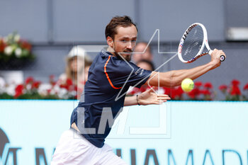 2023-04-29 - Daniil Medvedev of Russia in action against Andrea Vavassori of Italy during the Mutua Madrid Open 2023, Masters 1000 tennis tournament on April 29, 2023 at Caja Magica in Madrid, Spain - TENNIS - MUTUA MADRID OPEN 2023 - INTERNATIONALS - TENNIS