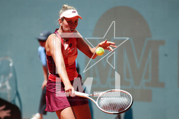 2023-05-01 - Elise Mertens of Belgium in action against Mayar Sherif of Egypt during the Mutua Madrid Open 2023, Masters 1000 tennis tournament on May 1, 2023 at Caja Magica in Madrid, Spain - TENNIS - MUTUA MADRID OPEN 2023 - INTERNATIONALS - TENNIS
