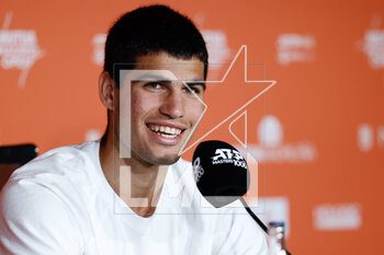 2023-05-02 - Carlos Alcaraz of Spain speaks with media after winning against Alexander Zverev of Germany during the Mutua Madrid Open 2023, Masters 1000 tennis tournament on May 2, 2023 at Caja Magica in Madrid, Spain - TENNIS - MUTUA MADRID OPEN 2023 - INTERNATIONALS - TENNIS