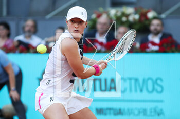 2023-05-03 - Iga Swiatek of Poland in action against Petra Martic of Croatia during the Mutua Madrid Open 2023, Masters 1000 tennis tournament on May 3, 2023 at Caja Magica in Madrid, Spain - TENNIS - MUTUA MADRID OPEN 2023 - INTERNATIONALS - TENNIS