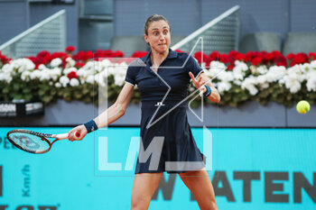 2023-05-03 - Petra Martic of Croatia in action against Iga Swiatek of Poland during the Mutua Madrid Open 2023, Masters 1000 tennis tournament on May 3, 2023 at Caja Magica in Madrid, Spain - TENNIS - MUTUA MADRID OPEN 2023 - INTERNATIONALS - TENNIS