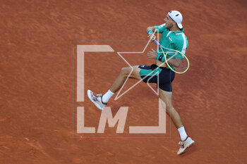 2023-05-04 - Jan Lennard Struff defeated Stefanos Tsitsipas (Gre) during the Mutua Madrid Open 2023, Masters 1000 tennis tournament on May 4, 2023 at Caja Magica in Madrid, Spain - TENNIS - MUTUA MADRID OPEN 2023 - INTERNATIONALS - TENNIS