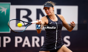 2023-05-13 - Magda Linette of Poland in action against Beatriz Haddad Maia of Brazil during the third round of the 2023 Internazionali BNL d’Italia, Masters 1000 tennis tournament on May 13, 2023 at Foro Italico in Rome, Italy - TENNIS - 2023 INTERNAZIONALI BNL D'ITALIA - INTERNATIONALS - TENNIS