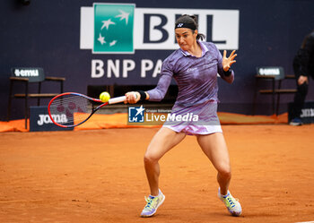2023-05-13 - Caroline Garcia of France in action against Camila Osorio of Colombia during the third round of the 2023 Internazionali BNL d’Italia, Masters 1000 tennis tournament on May 13, 2023 at Foro Italico in Rome, Italy - TENNIS - 2023 INTERNAZIONALI BNL D'ITALIA - INTERNATIONALS - TENNIS