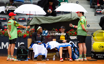 2023-05-17 - Coco Gauff of the United States & Jessica Pegula of the United States in action during the doubles quarter-final of the 2023 Internazionali BNL d’Italia, Masters 1000 tennis tournament on May 17, 2023 at Foro Italico in Rome, Italy - TENNIS - 2023 INTERNAZIONALI BNL D'ITALIA - INTERNATIONALS - TENNIS