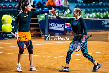 2023-05-17 - Marie Bouzkova of the Czech Republic and Bethanie Mattek-Sands of the United States during the doubles quarter-final of the 2023 Internazionali BNL d’Italia, Masters 1000 tennis tournament on May 17, 2023 at Foro Italico in Rome, Italy - TENNIS - 2023 INTERNAZIONALI BNL D'ITALIA - INTERNATIONALS - TENNIS